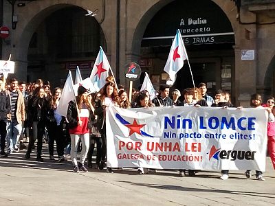 17-11-16 ManiFolgaEstudantilOurense03.jpeg